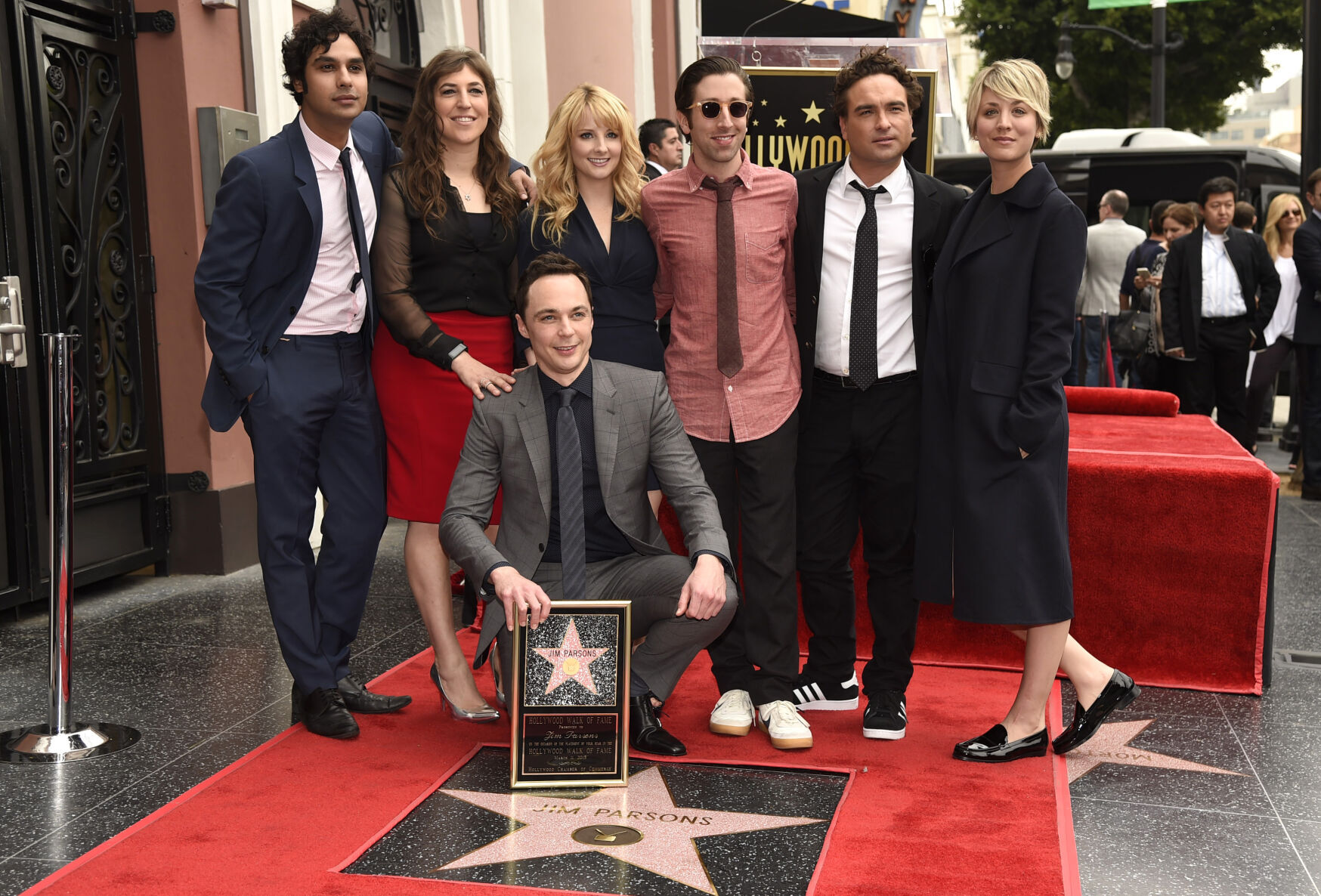 Kunal Nayyar Mayim Bialik Melissa Rauch Simon Helberg Johnny Galecki Kaley Cuoco Jim Parsons
